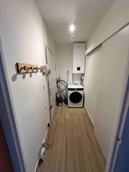 Joli Appart/Vue Etang/Clim /Wifi Balaruc-les-Bains Exteriör bild